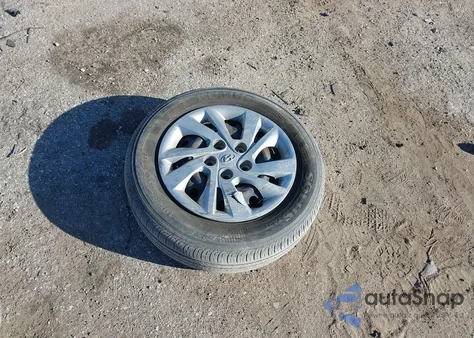 2019 Hyundai Elantra Se z USA, uszkodzony, nr VIN KMHD74LF5KU805844